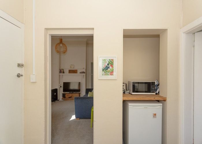  at 8 Dee Street, Oamaru