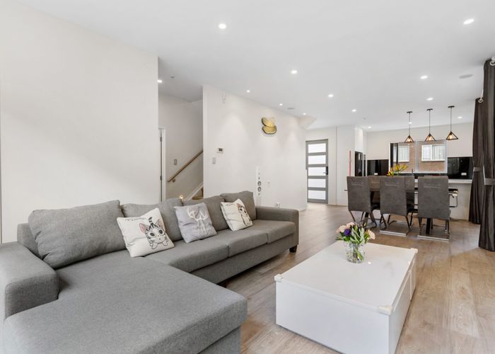  at 28 Sunshine Boulevard, Sunnyvale, Auckland