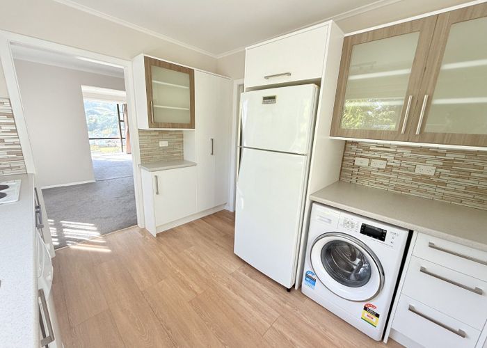  at 365 Main Road, Tawa, Wellington