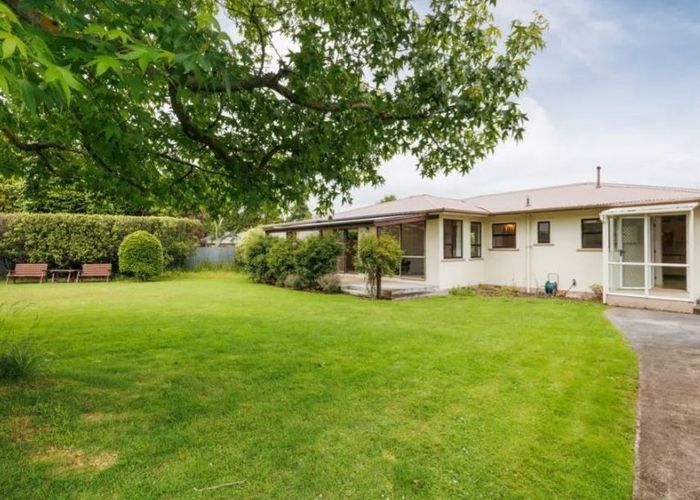  at 12 Athlone Place, Hokowhitu, Palmerston North