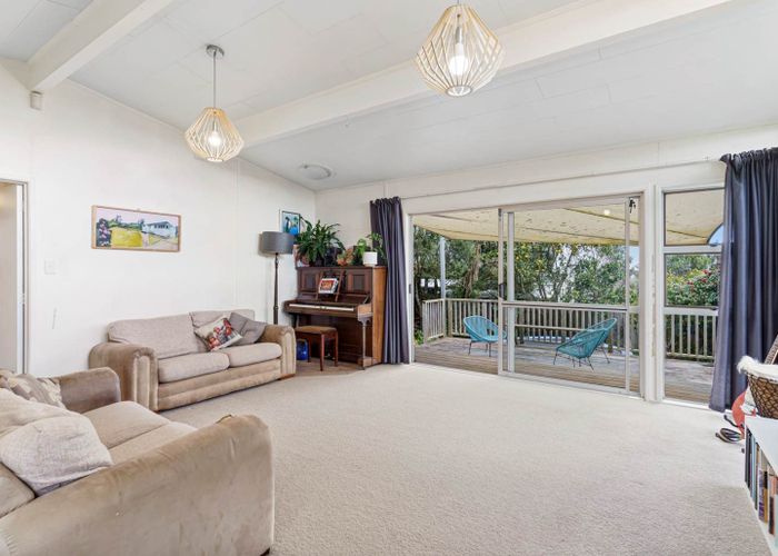  at 12 Edgar Pearce Place, Howick, Auckland