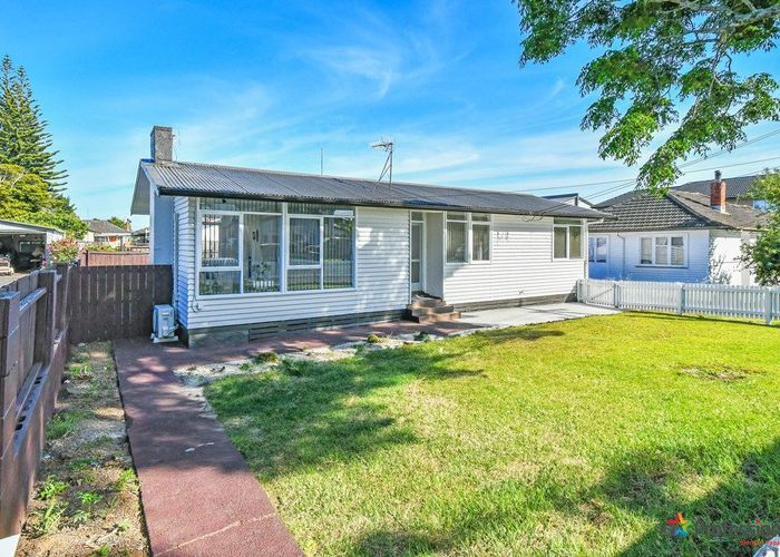  at 1/2 Kent Road, Manurewa, Auckland
