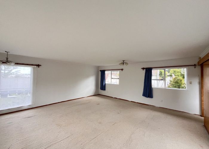  at 214 Forrest Hill Road, Forrest Hill, North Shore City, Auckland