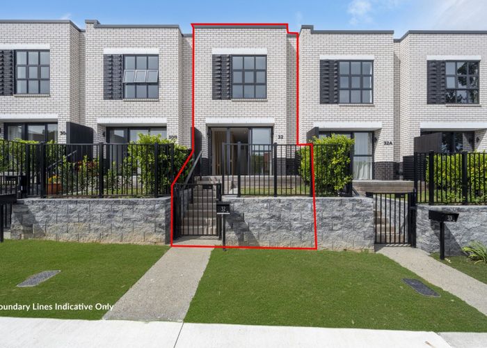  at 32 Moore Street, Howick, Manukau City, Auckland