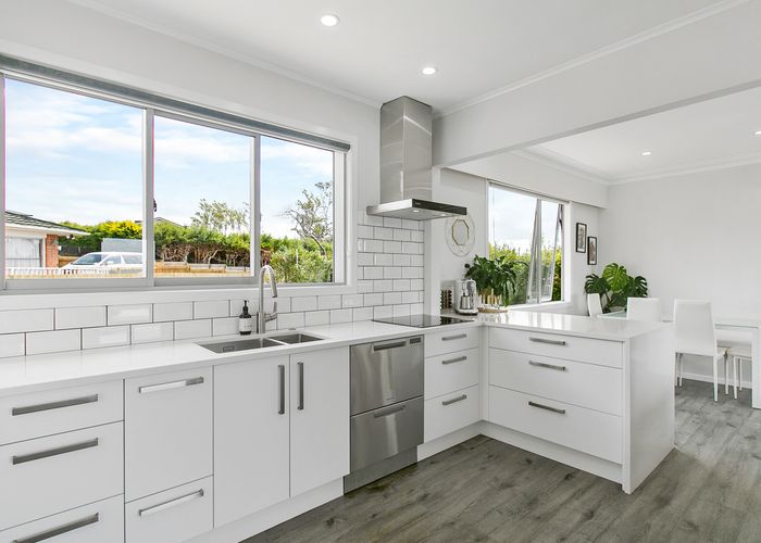  at 2 Glenmore Road, Sunnyhills, Auckland