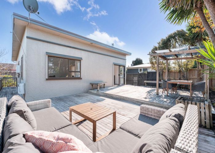  at 1/127 Moore Street, Howick, Manukau City, Auckland