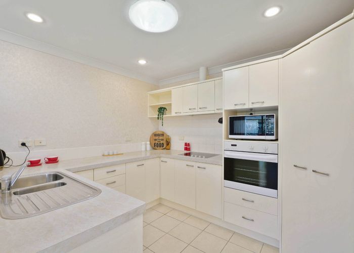  at 74 Hillwell Drive, Henderson, Waitakere City, Auckland