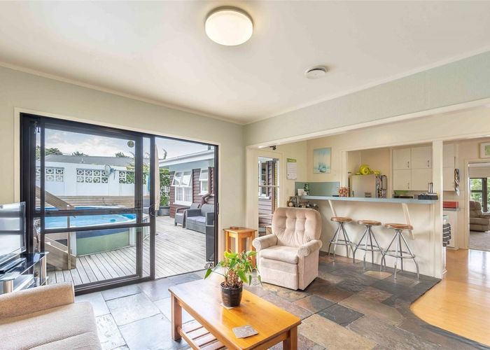  at 54 Bruce Road, Glenfield, Auckland