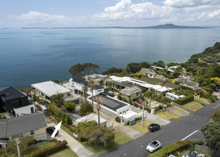  at 119 Churchill Road, Rothesay Bay, Auckland