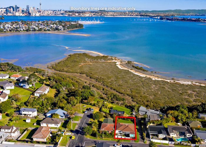  at 4 Pine Ridge Terrace, Hauraki, Auckland