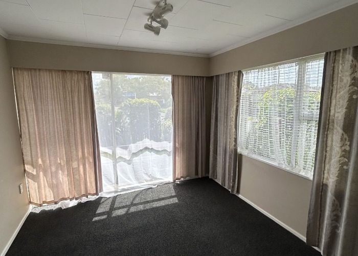  at 10 Cavendish Crescent, Awapuni, Palmerston North, Manawatu / Whanganui