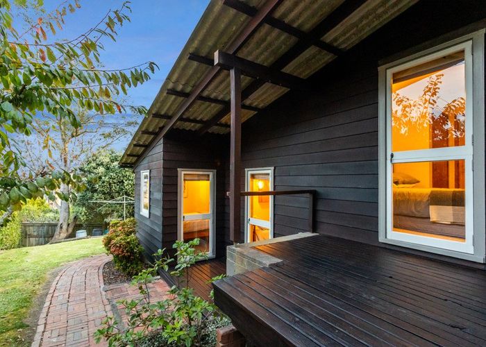  at 26 Martin Crescent, Northcote, North Shore City, Auckland