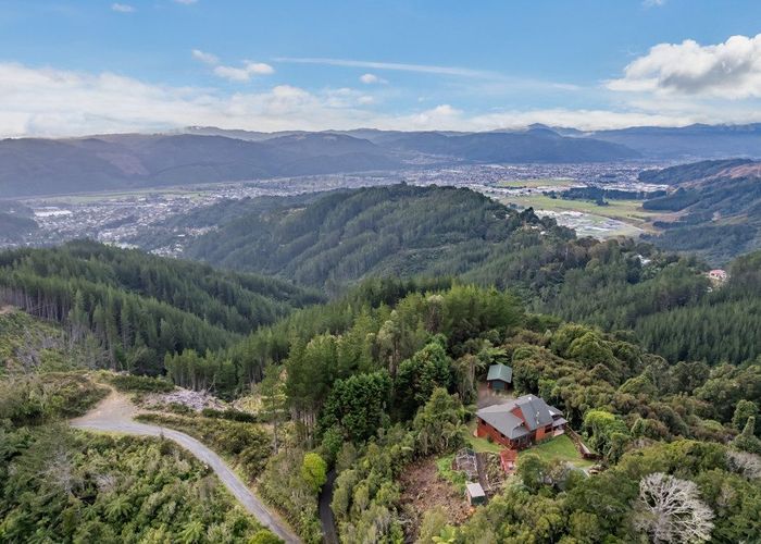  at 106 Avro Road, Blue Mountains, Upper Hutt, Wellington