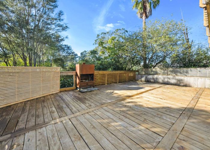  at 19 Zefiro Drive, Massey, Waitakere City, Auckland