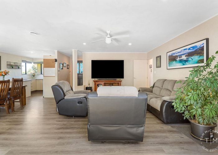  at 1 Eloise Place, Clendon Park, Manukau City, Auckland