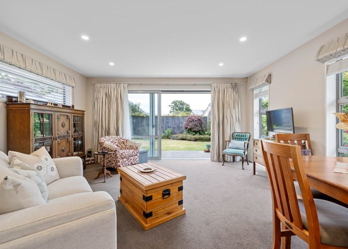  at 2/51 Barrington Street, Somerfield, Christchurch City, Canterbury