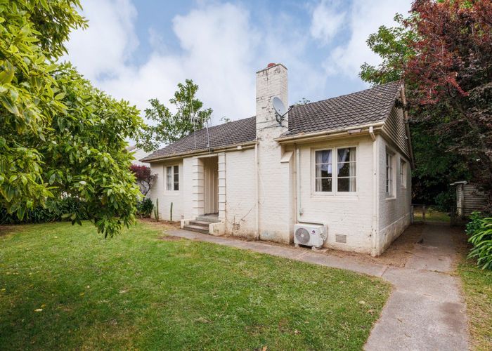  at 9 Anderson Street, Hokowhitu, Palmerston North
