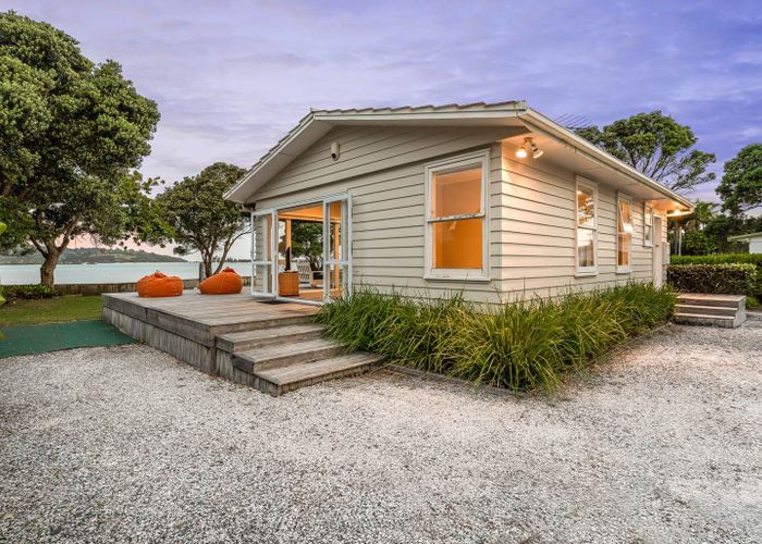  at 2 Garfield Road, Helensville, Rodney, Auckland