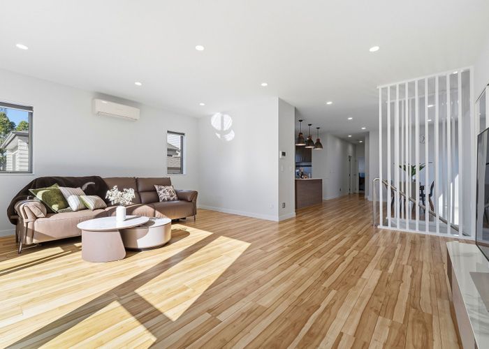  at 2/65 Francis Street, Hauraki, North Shore City, Auckland