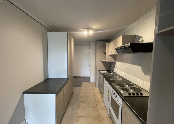  at 2Y/1 Wadier Place, Henderson, Waitakere City, Auckland