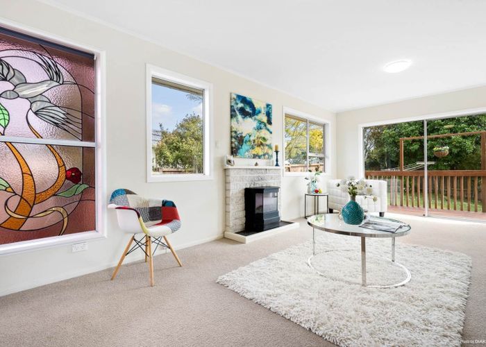  at 10 Glencourt Place, Glenfield, North Shore City, Auckland