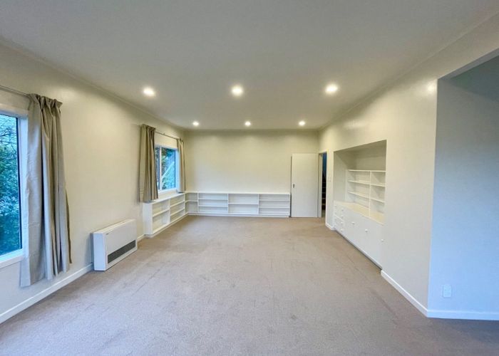  at 87 Sefton Street (Top Flat), Wadestown, Wellington, Wellington