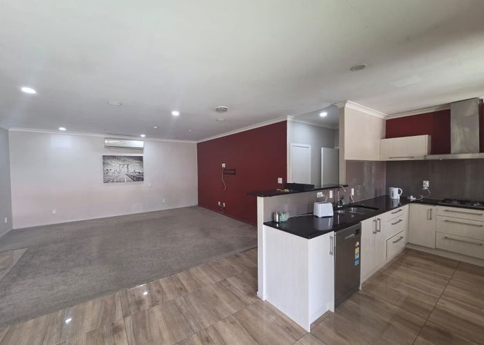  at 2/4 Carlie St., Papatoetoe, Manukau City, Auckland