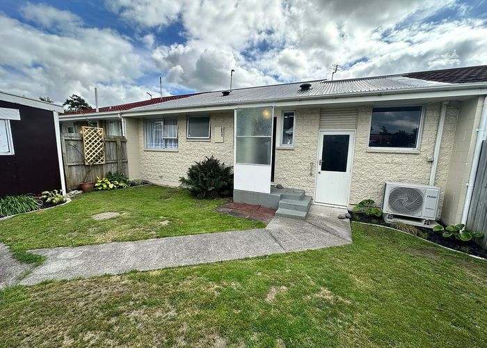  at 2/80 Charles Street, Waltham, Christchurch