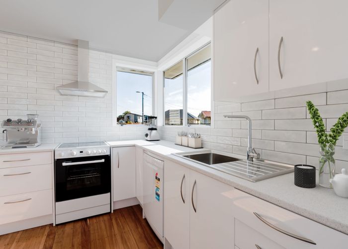  at 6 Perry Place, Bader, Hamilton, Waikato