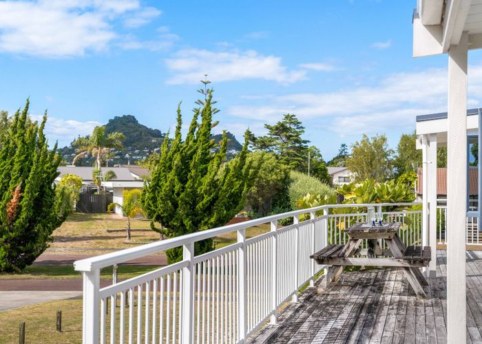 at 11 Pleasant Place, Pauanui