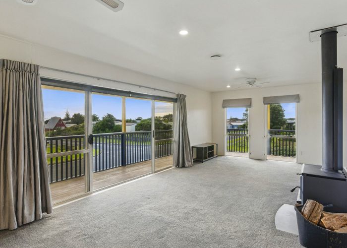  at 9 Takitimu Street, Waitarere Beach, Horowhenua, Manawatu / Whanganui