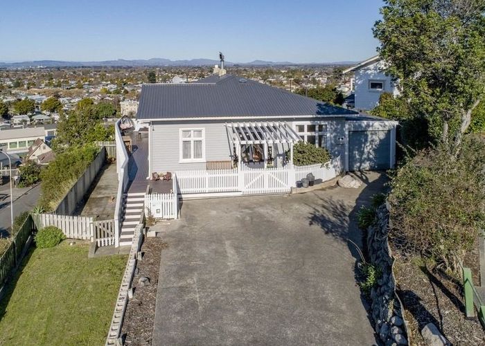  at 14 Guys Hill Road, Hospital Hill, Napier, Hawke's Bay