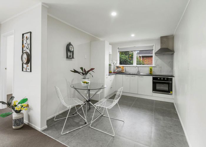  at 2 Dulcie Place, Red Hill, Papakura