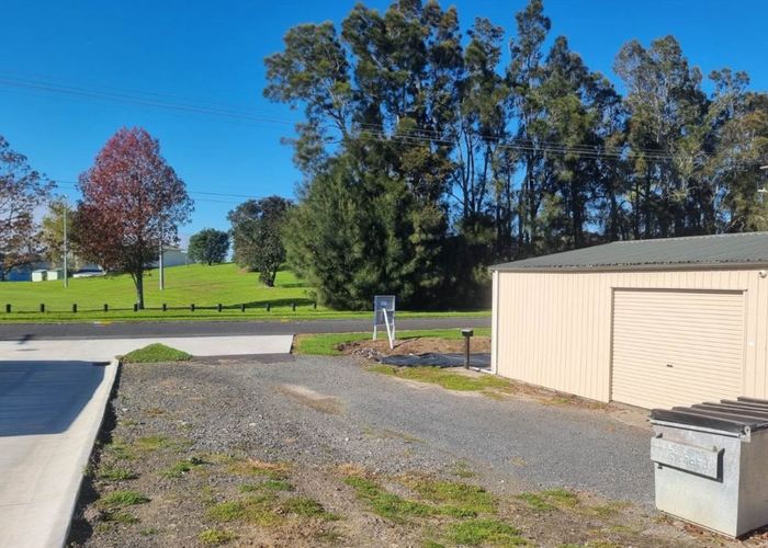  at 71E Martyn Street, Waiuku, Franklin, Auckland