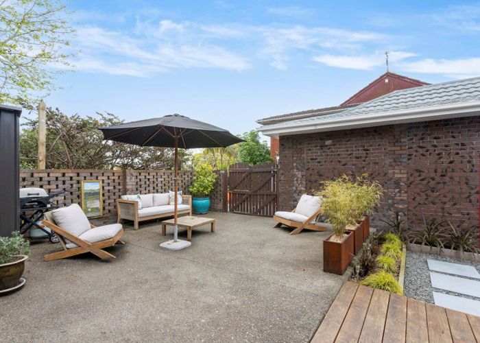  at 9 Tanoa Place, Glendene, Waitakere City, Auckland