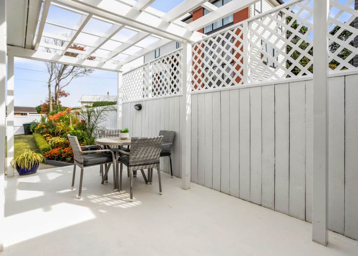  at 30 Hayr Road, Three Kings, Auckland
