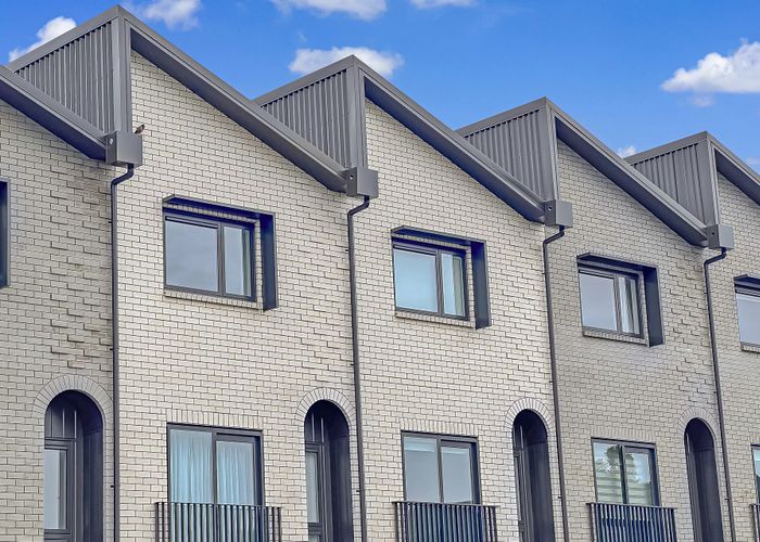  at 2/28 Westgate Drive, Westgate, Waitakere City, Auckland