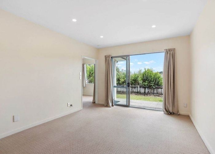  at 3 Henry Partington Place, Greenhithe, Auckland