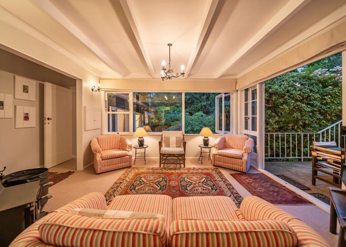  at 9 Chatsworth Road, Silverstream, Upper Hutt, Wellington