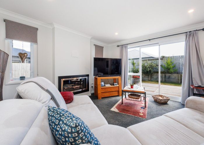  at 83 Johnstone Drive, Fitzherbert, Palmerston North