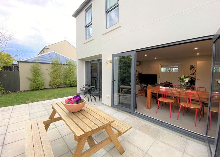  at 2/118 Bishop Street, St. Albans, Christchurch City, Canterbury