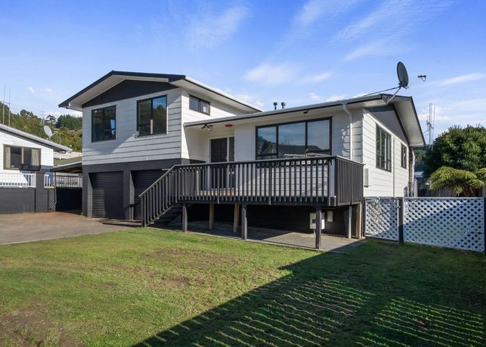  at 6 Crystal Grove, Birchville, Upper Hutt