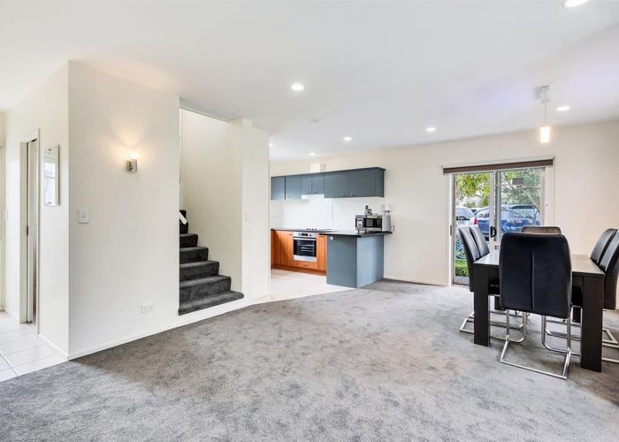  at 73 Winery Way, Henderson, Waitakere City, Auckland
