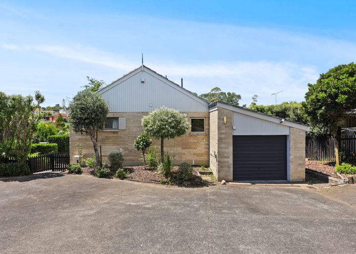  at 2/30 Curacao Place, Half Moon Bay, Manukau City, Auckland