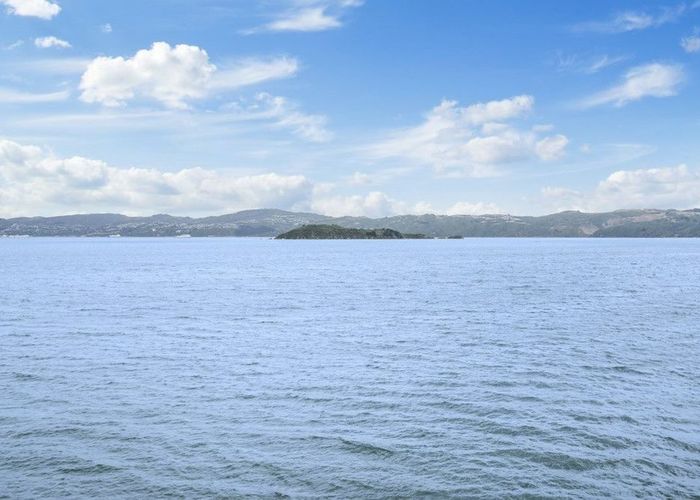 at 515 Marine Drive, Eastbourne, Lower Hutt, Wellington