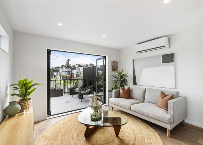  at 5/10 Ngaroma House Drive, Hobsonville, Waitakere City, Auckland