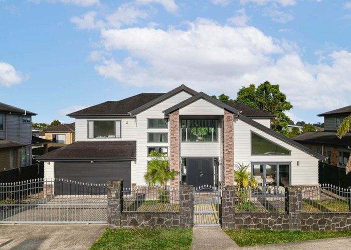  at 11 Mulroy Place, Pinehill, North Shore City, Auckland