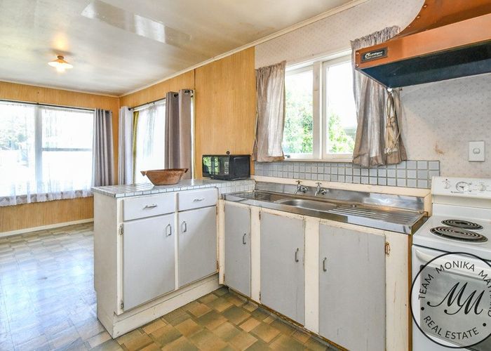  at 82 Clayton Avenue, Otara, Auckland