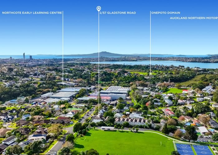 at 2/57 Gladstone Road, Northcote, Auckland