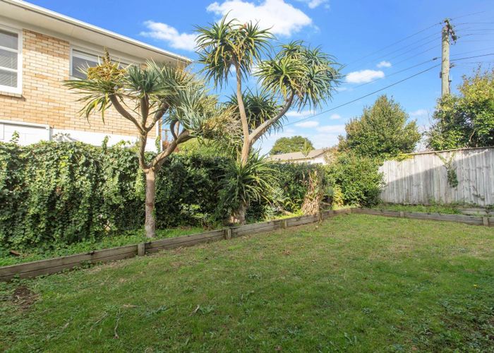  at 6 Wairere Avenue, Mount Albert, Auckland